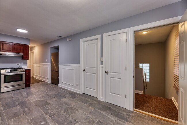 Building Photo - 7835 S Essex Ave