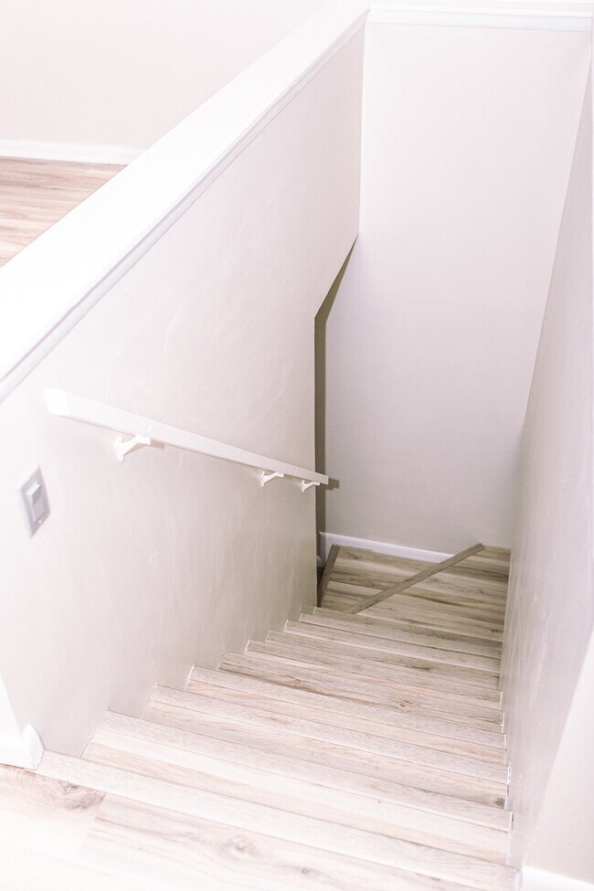 Building Photo - 9808 Emerald Point Dr