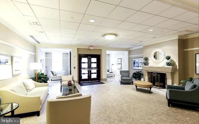 Building Photo - 2425 L St NW