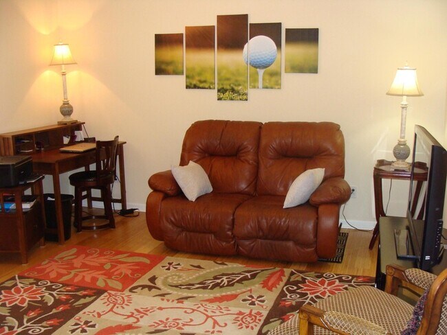 Building Photo - 660 Porta Rosa Circle