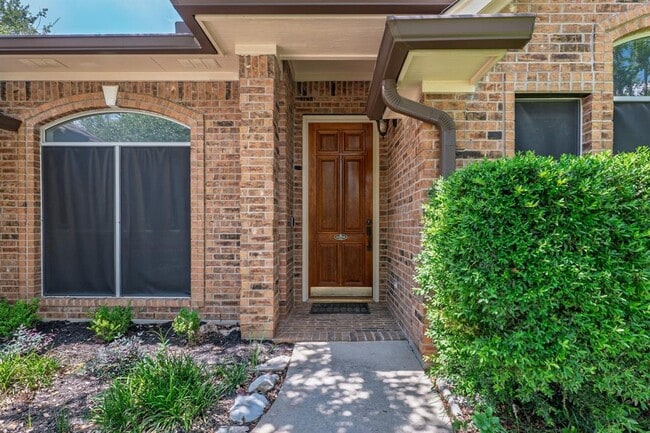 Building Photo - 8908 Pepper Rock Dr