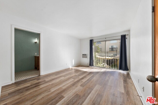 Building Photo - 11670 Iowa Ave