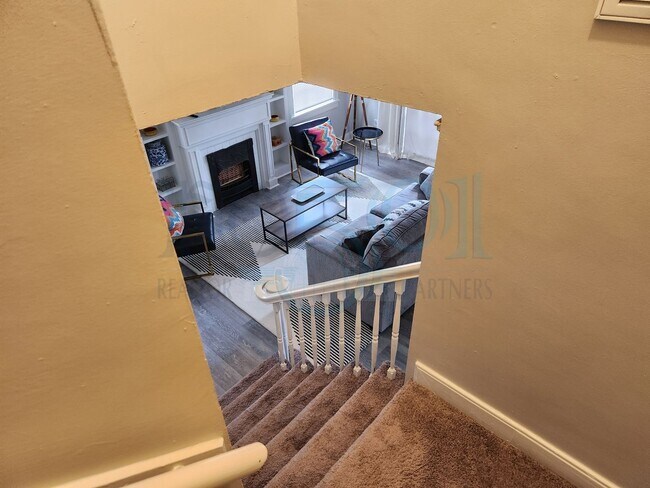 Building Photo - Wonderful Apartment in Hillcrest!