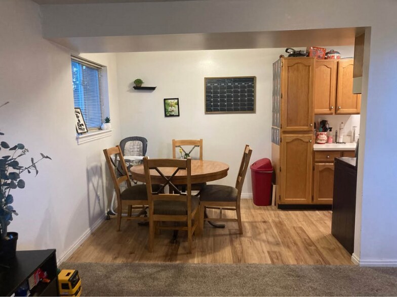 Building Photo - 243 S 100 W