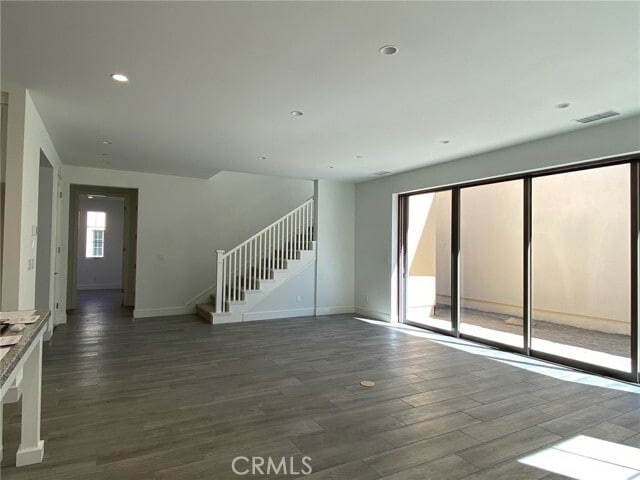 Building Photo - 100 Toretta