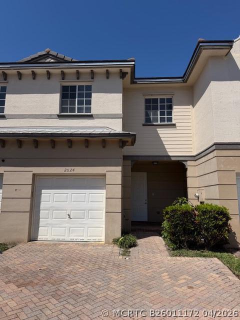 Building Photo - 2024 Freeport Dr