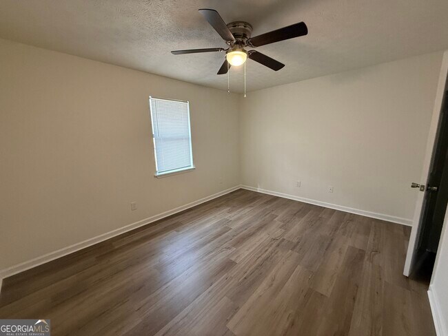 Building Photo - 1030 Cantrell Ln