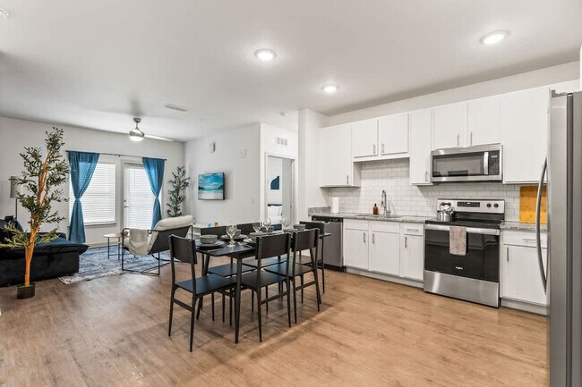 Building Photo - 14532 Star Water Rd