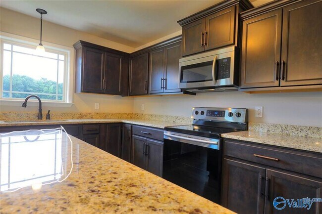 Building Photo - 106 Hulsey Ln