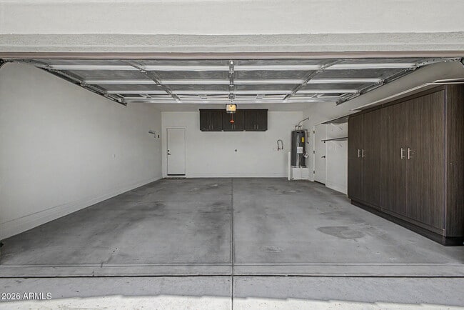 Building Photo - 3413 N Loma Vista