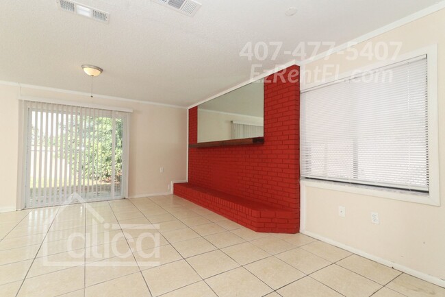 Building Photo - Charming 3-Bedroom Home with Modern Upgrad...