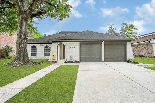 Primary Photo - 7115 Foxway Ln