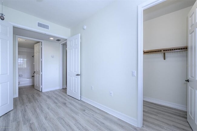 Building Photo - 89 Vivante Blvd