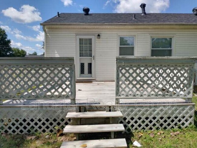 Building Photo - 7507 Gerald Ave