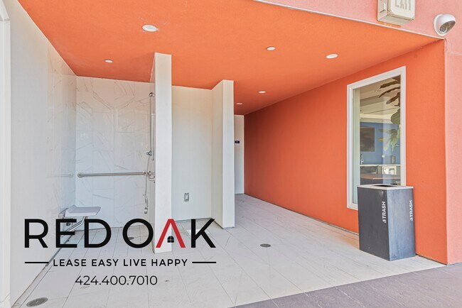 Building Photo - 11405 Chandler Blvd