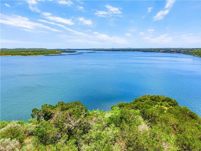 Building Photo - 4 BR / 3 BA - 2175 SF in Seguin - Arroyo Ranch!!!