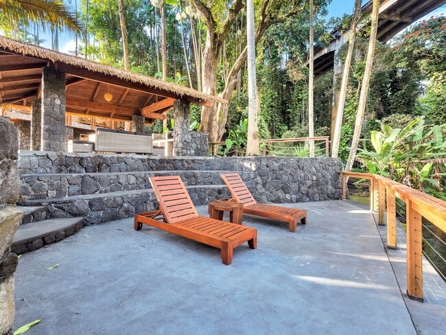 Building Photo - Oceanfront Estate: The Honolii Hale