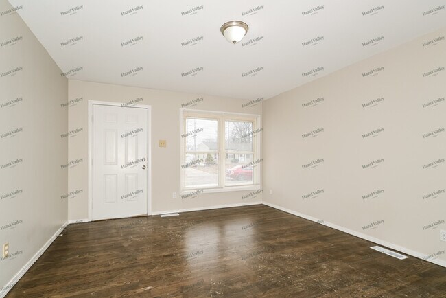 Building Photo - 12421 Pizarro Dr