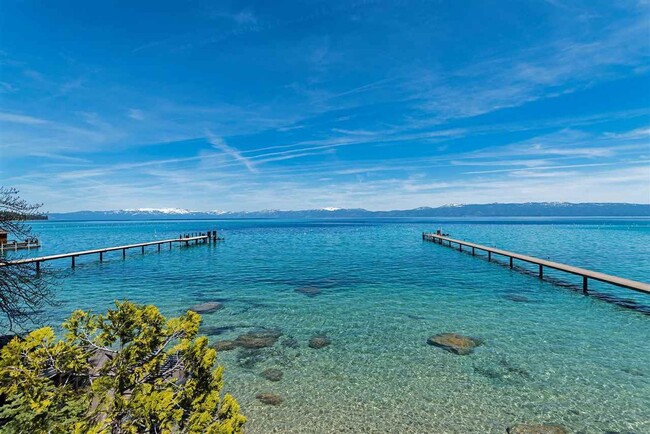 Building Photo - Beautiful west shore lakefront home in Tahoma