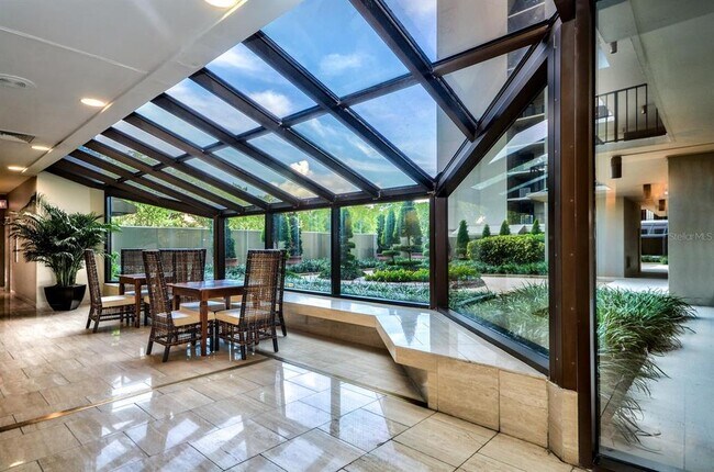 Building Photo - 3301 Bayshore Blvd