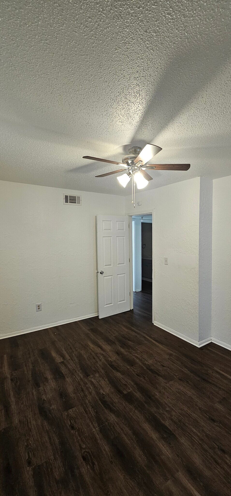 Building Photo - 720 N 70th St