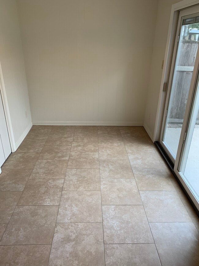 Building Photo - 3214 Crosscreek Dr