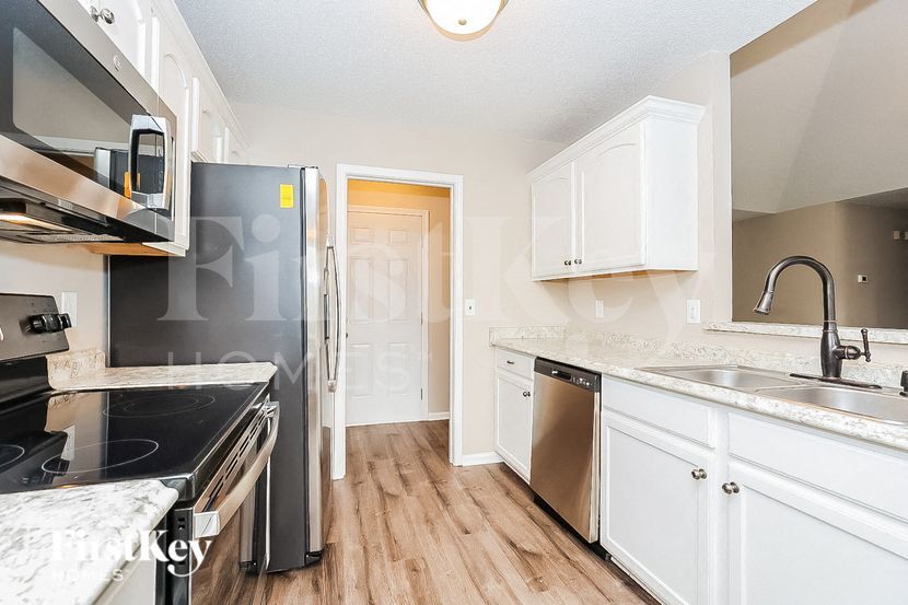 Building Photo - 3831 Man O War Blvd