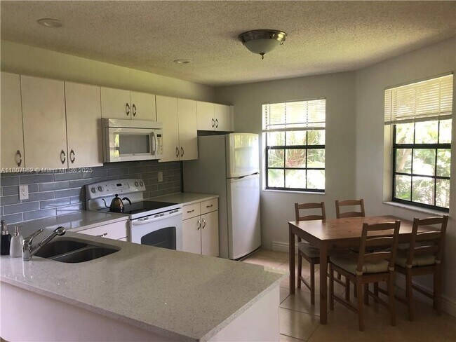 Building Photo - 6650 Montego Bay Blvd