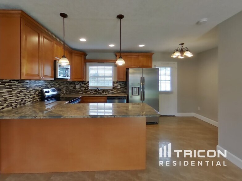 Building Photo - 366 Clemson Dr