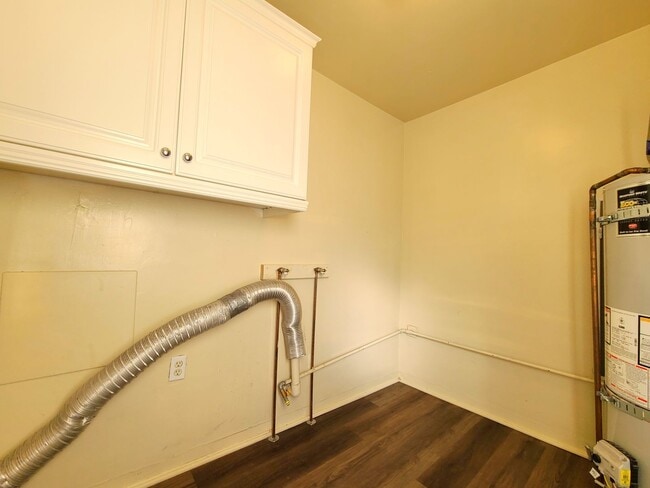 Building Photo - 12183 2nd St