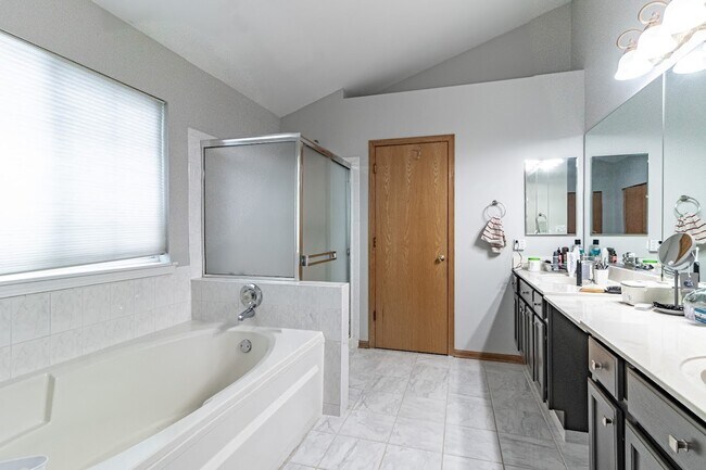 Building Photo - 276 Pembrook Ln