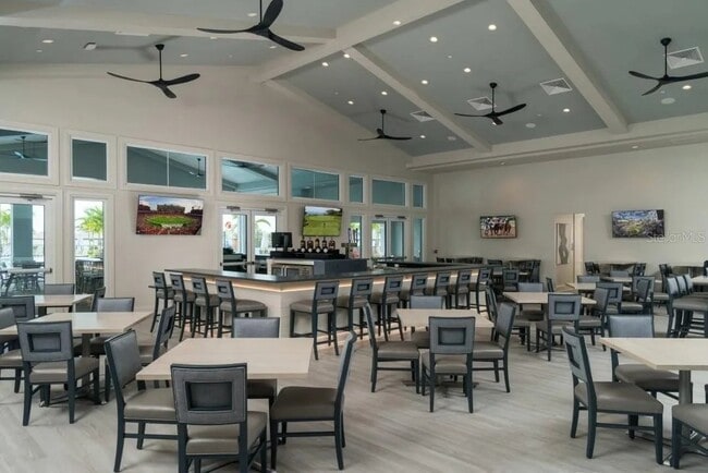 Building Photo - 3 Bedroom 2 Bath Townhome in AMENITY RICH Lorraine Lakes