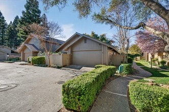 Building Photo - Gold River 2 Bedroom / Den, 2 Bathroom 1,600 Sqft. with Pool and Clubhouse For Lease.