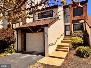 Building Photo - 402 Harrison Pl