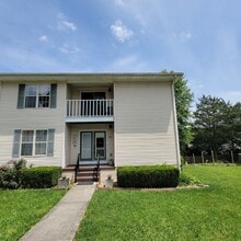 Building Photo - 2/1.5 Townhome-Cookeville City- End Unit