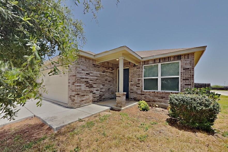 Building Photo - 3704 Colemans Run