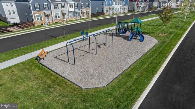 Building Photo - 302 Arya Ln