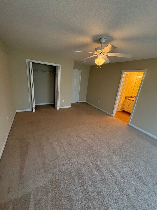 Building Photo - 115 Wakefield Way