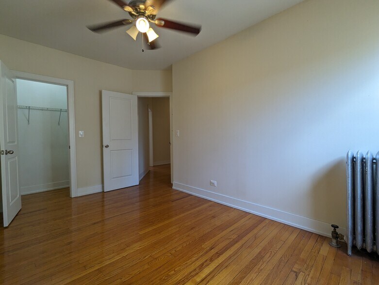 Building Photo - 1919 W Winona St