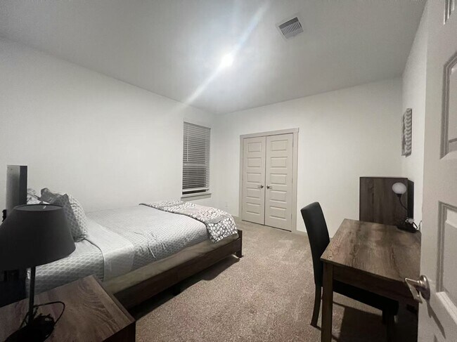 Building Photo - 29207 Pikes Peak Dr
