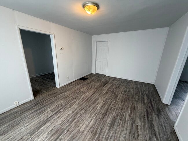 Building Photo - 56 Bismark-