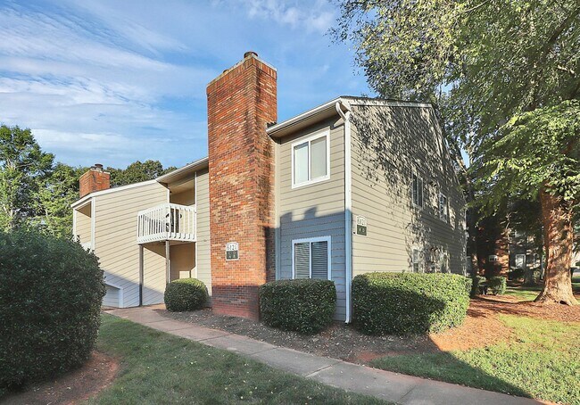 Primary Photo - Rent Special on Adorable One Bedroom Condo...