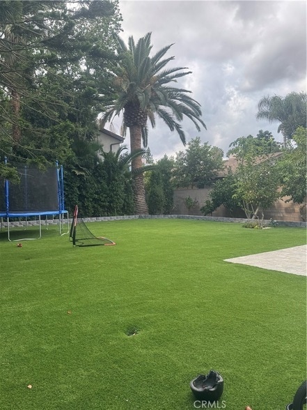 Building Photo - 7127 White Oak Ave