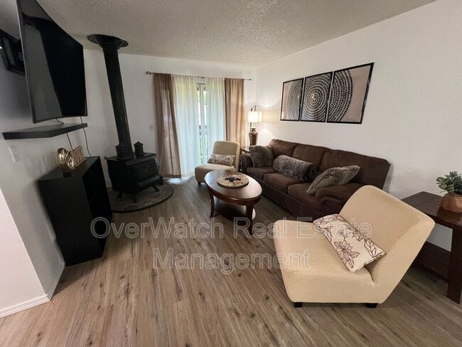 Building Photo - 4620 Reka Dr