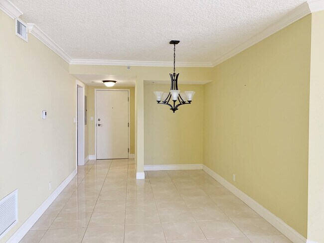 Building Photo - 3000 N Ocean Dr