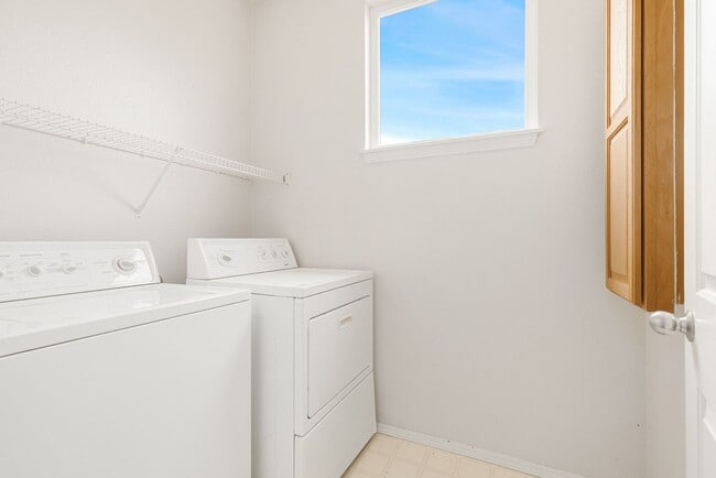 Building Photo - End Unit 2 Story Townhome Plus Bonus Office Area - 2 Car Garage