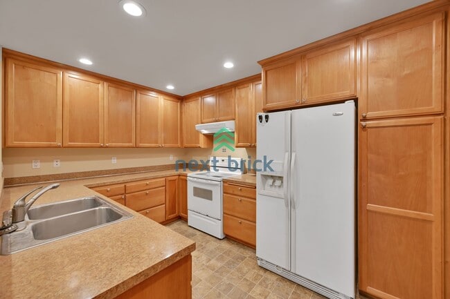 Building Photo - 2 BED & 2 BATH SINGLE FAMILY FOR RENT