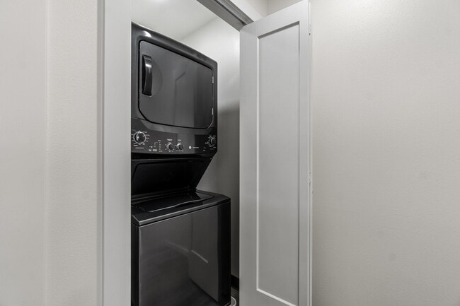 Building Photo - 721-711 11th St