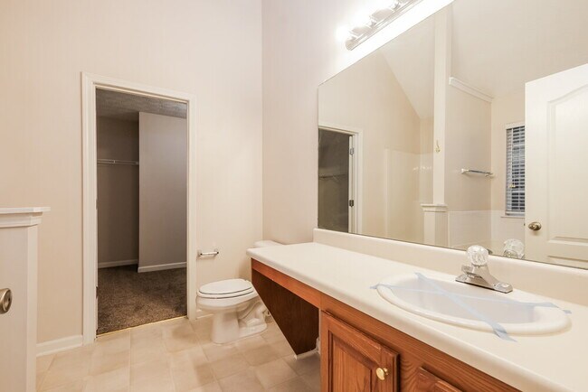 Building Photo - 3900 Georgia Dr