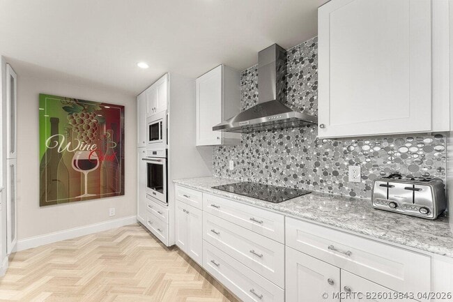 Building Photo - 4740 S Ocean Blvd